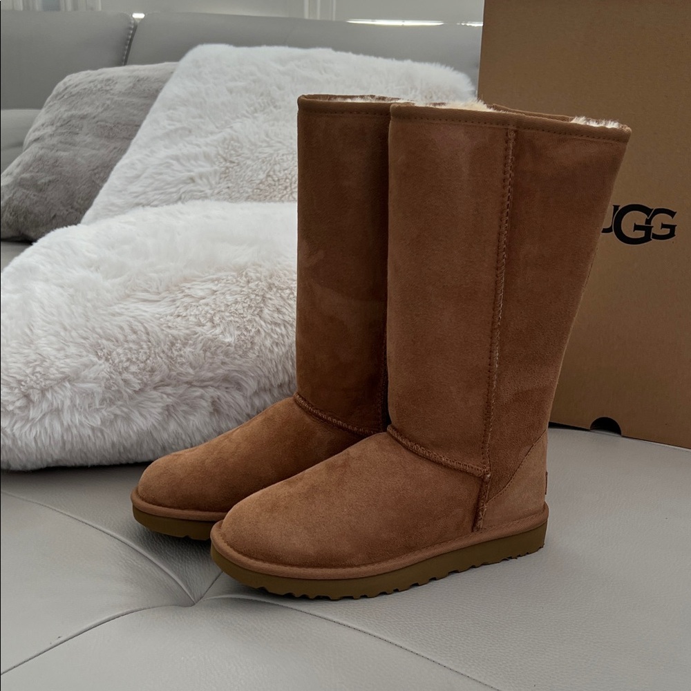 NWT - UGG Classic Tall II Boots - Chestnut🤎 - Picture 3 of 9